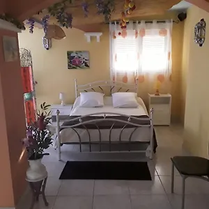 Séjour chez l'habitant Villas En Chanay 2